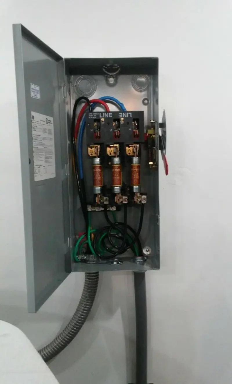 Three-phase disconnect switch installed for Smoke Detector Installation in Carneys Point